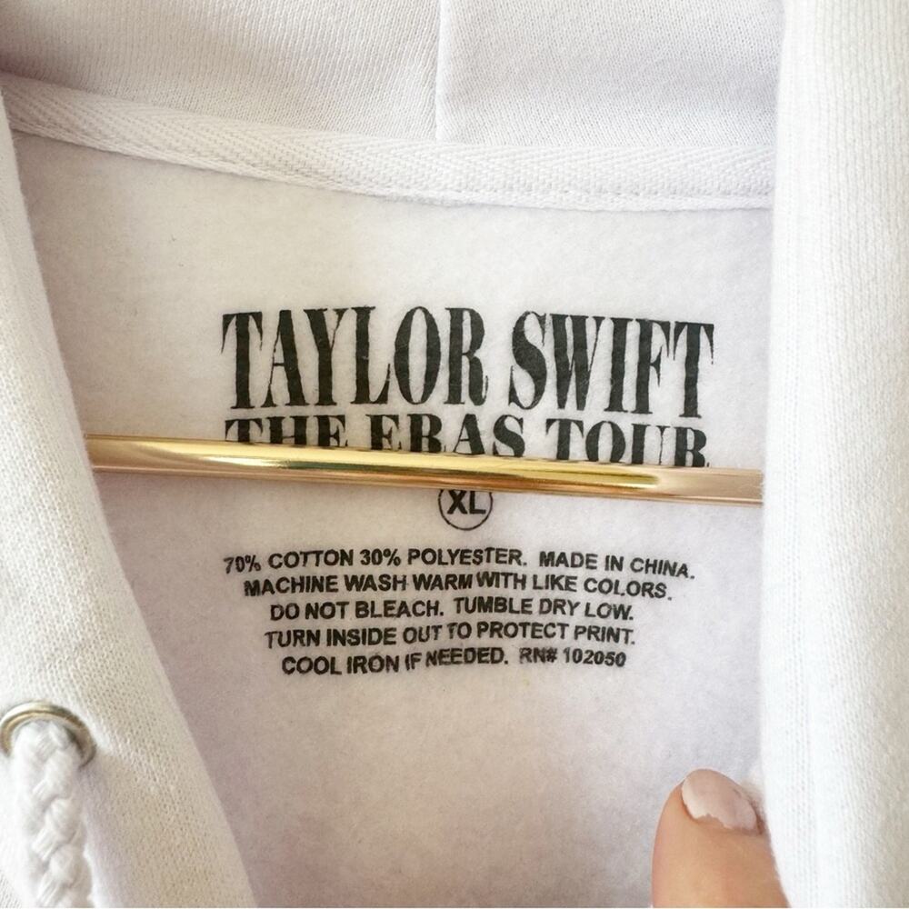 Taylor Swift The Eras Tour Official White and Black Collage Hoodie Sweatshirt XL - Picture 5 of 7